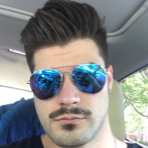 Meet your Posher, Josh